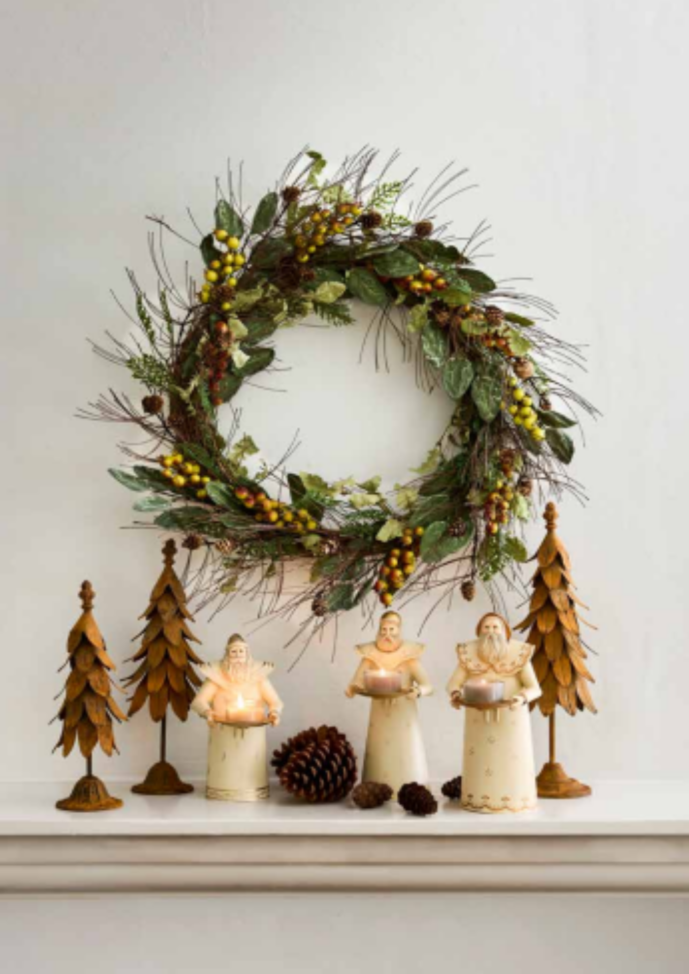 Foraged Green Berry Wreath - Large