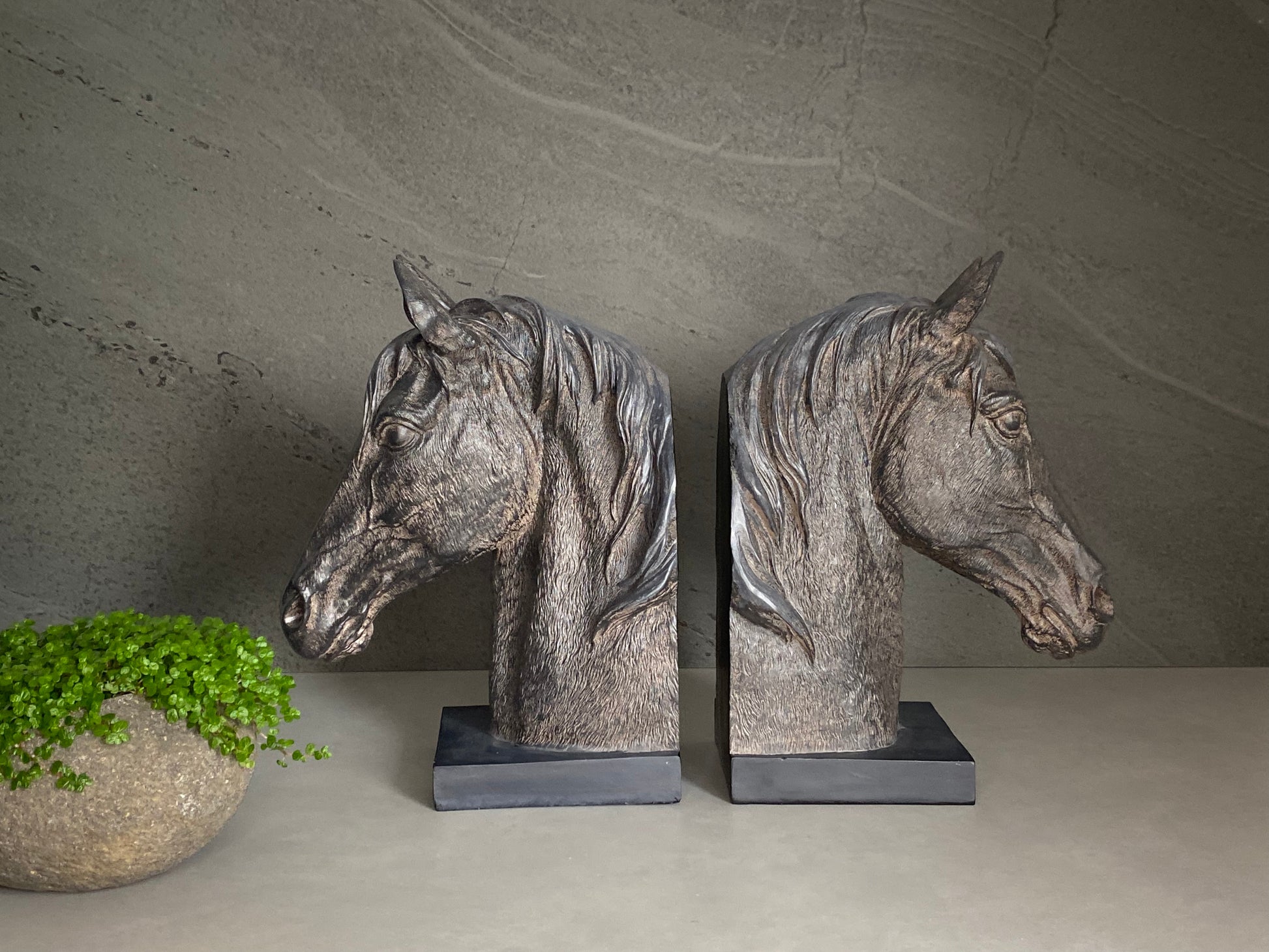 Horse Head Book Ends – Wilde & Co