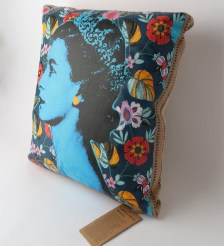 Art Cushion - Burlap Queen